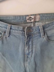 Lee Cooper Light Wash Jeans, size 28