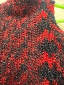 Cozy Red &amp; Black Turtleneck Sleeveless Top