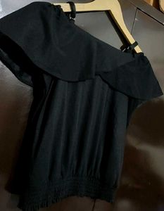 Black⚫ Top For 6- 8 Year Girl