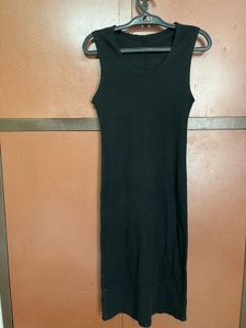 Sleeveless Black Midi Dress