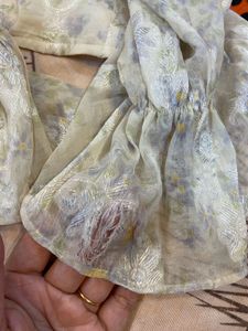 Floral Sleeve Top (PLEASE DON’T NEGOTIATE)