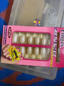 Artificial Nails