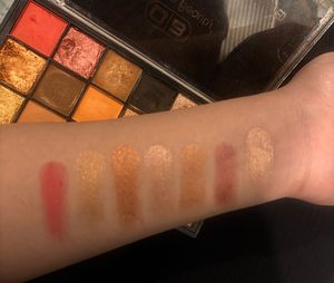 glitter eyeshadow palette