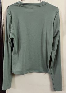 Fitted Green Top
