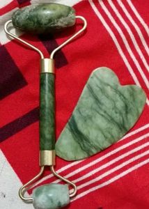 Jade Roller &amp; Gua Sha Set