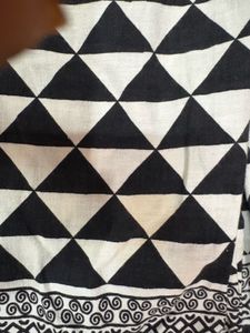 Stylish Black &amp; White Kurta Set