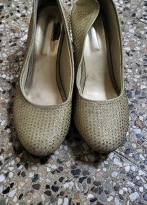 Golden Dhiman Heels Bellies