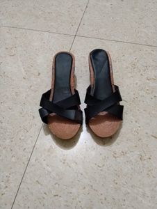 Stylish Black Wedge Sandals
