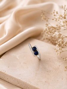 Elegant Sapphire &amp; Diamond Ring