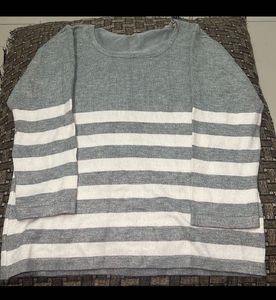 Striped Pullover top 🤍