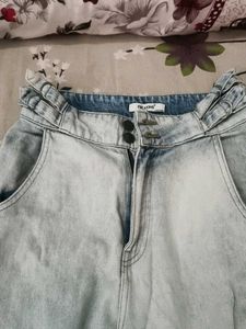 Stylish Light Wash Wide Leg Jeans