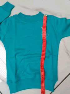Girls winter sweat shirt