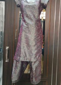 Beautiful Embroidered Kurta Set