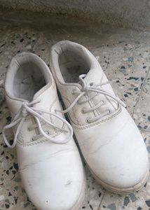 Uniform Classic White Lace-Up Sneakers