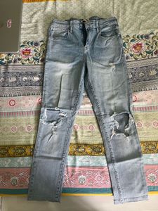 Light Wash Ripped Jeans