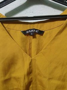 Mustard Yellow V-Neck Cropped Top