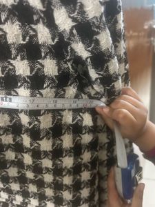 Houndstooth Blazer - Chic &amp; Classic