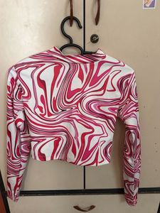 Abstract Print Long Sleeve Cropped Top