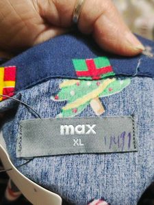 Max|Christmas Themed PLUSS sized Shirt