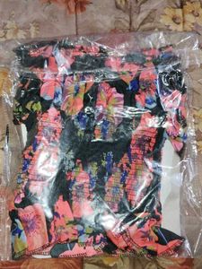 Chic Floral Smocked Crop Top