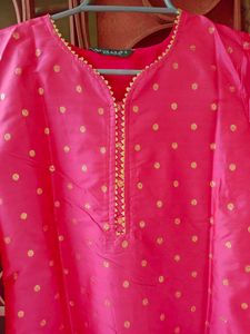 New Vaaba Woven Design Kurta Set