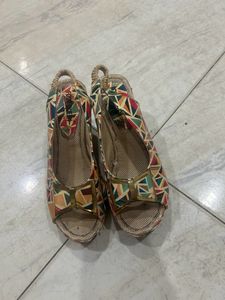 Geometric Print Peep-Toe Wedges
