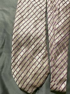 Elegant Striped Men's Tie