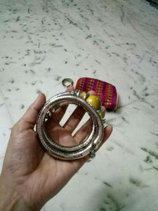 Women free size bangle