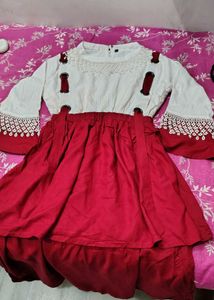 Elegant White &amp; Red dress