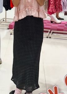 Chic Black Polka Dot Midi Skirt