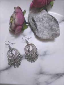 Silver Tone Necklace &amp; Earring Set