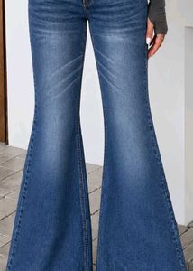 New classic bellbottom , jeans style trendi