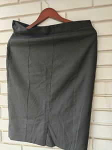 Vanheusen Striped Pencil Skirt