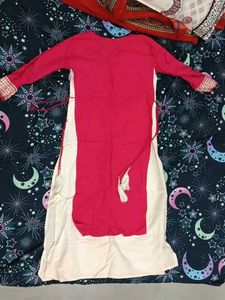 Elegant Pink Kurta Set with Intricate Embroidery