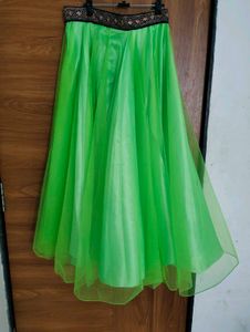 Green Lehnga 18m flyer navratr, blouse pcs