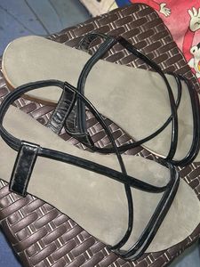 Black Strappy Flat Sandals – SALE‼️