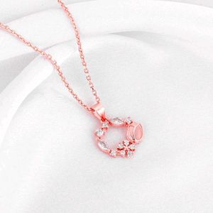 price drop 📉 Chain+wreath Pendant (Rose Gold)