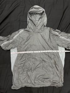 Grey thin and light Windcheater / Pullover Jacket