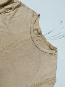 Basic Tan Cropped T-Shirt