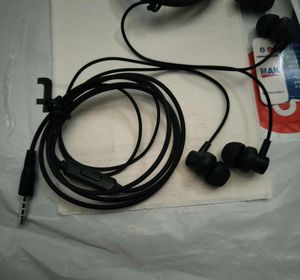 new pack of 2 combo earphone's