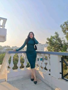 Elegant Emerald Bodycon Dress