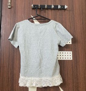 Gray Lace Trim Top🤍