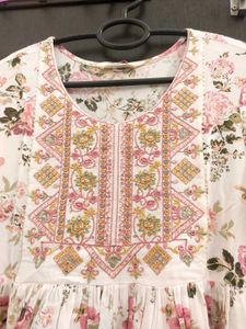Elegant Floral Print Kurta