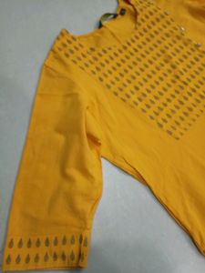 Avaasa Mustard Printed Kurti - Size M