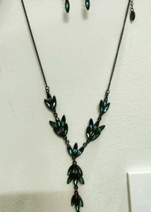 Leaf Design Necklace &amp; Earring Set