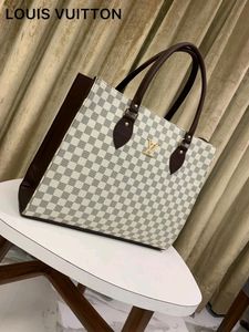 FULL STOCK BEST QUALITY 💯FIX RATE ✅NO DISCOUNT LOUIS VUITTONBRAND NEW DESIGNPERFECT SIZE FOR OFFICE BAGTOTE BAG WITH LAPTOP Compartment
