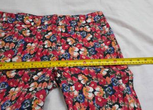 Hot Options floral capris/shorts