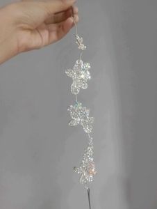 Sparkling Floral Hair Accessory