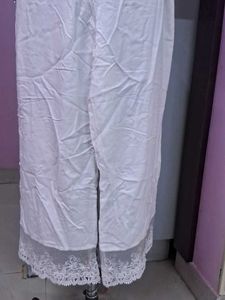 White Leggings with Lace