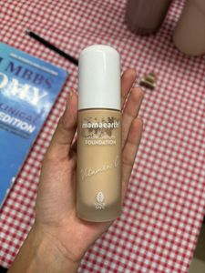 Mamaearth Glow Serum Foundation